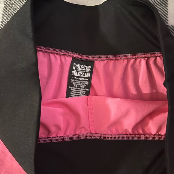 Shorts - Picture 2 of 3